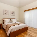 Rosas House, Private House With Jacuzzi And Bbq Chalé Estreito Da Calheta