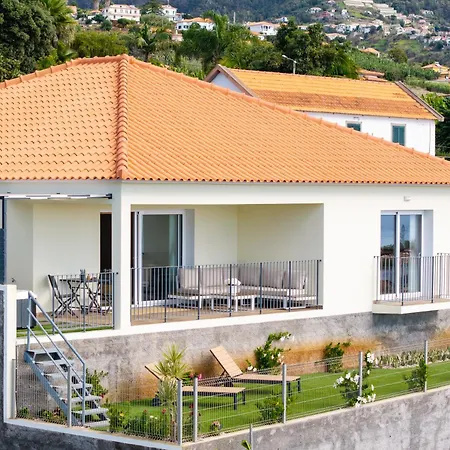 Rosas House, Private House With Jacuzzi And Bbq * Estreito Da Calheta