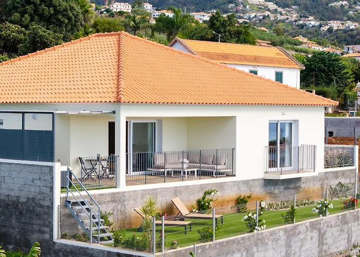 Rosas House, Private House With Jacuzzi And Bbq * Estreito Da Calheta