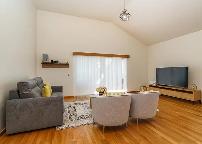 Rosas House, Private House With Jacuzzi And Bbq * Estreito Da Calheta