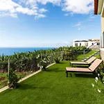 Rosas House, Private House With Jacuzzi And Bbq * Estreito Da Calheta