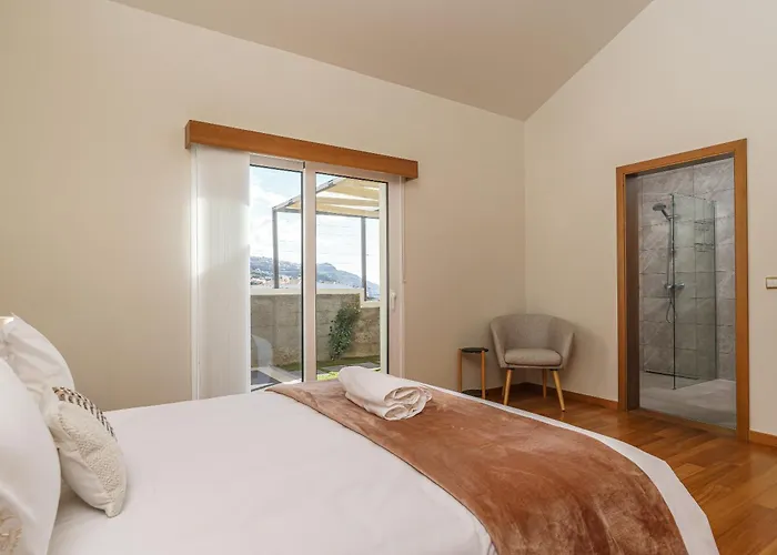 シャレー Rosas House, Private House With Jacuzzi And Bbq Estreito da Calheta