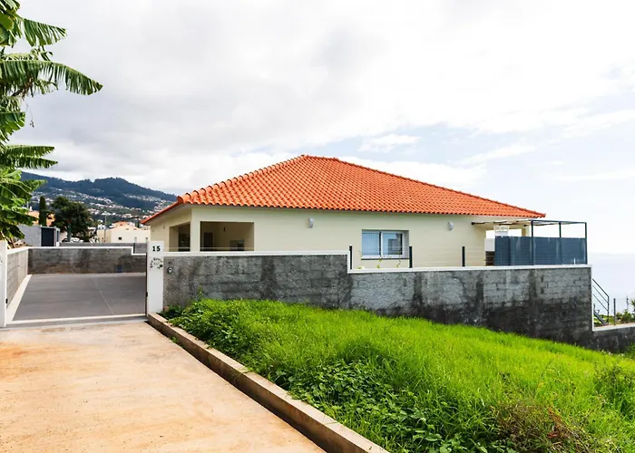 Rosas House, Private House With Jacuzzi And Bbq Estreito Da Calheta